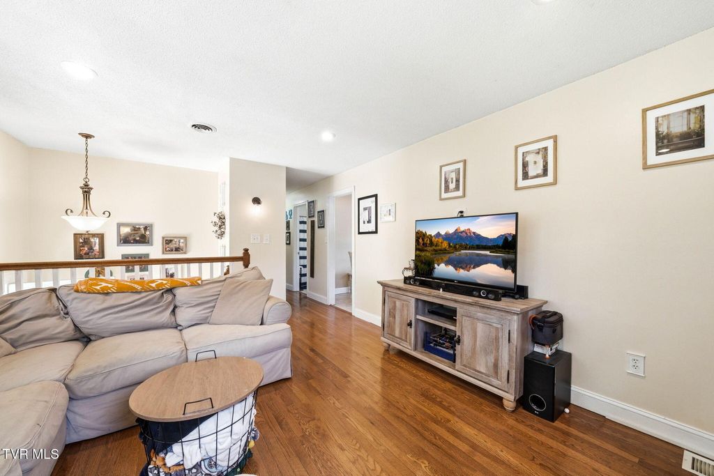 Photo of 324 Bellehaven Drive, Bristol, VA 24201 (MLS # 9994859)