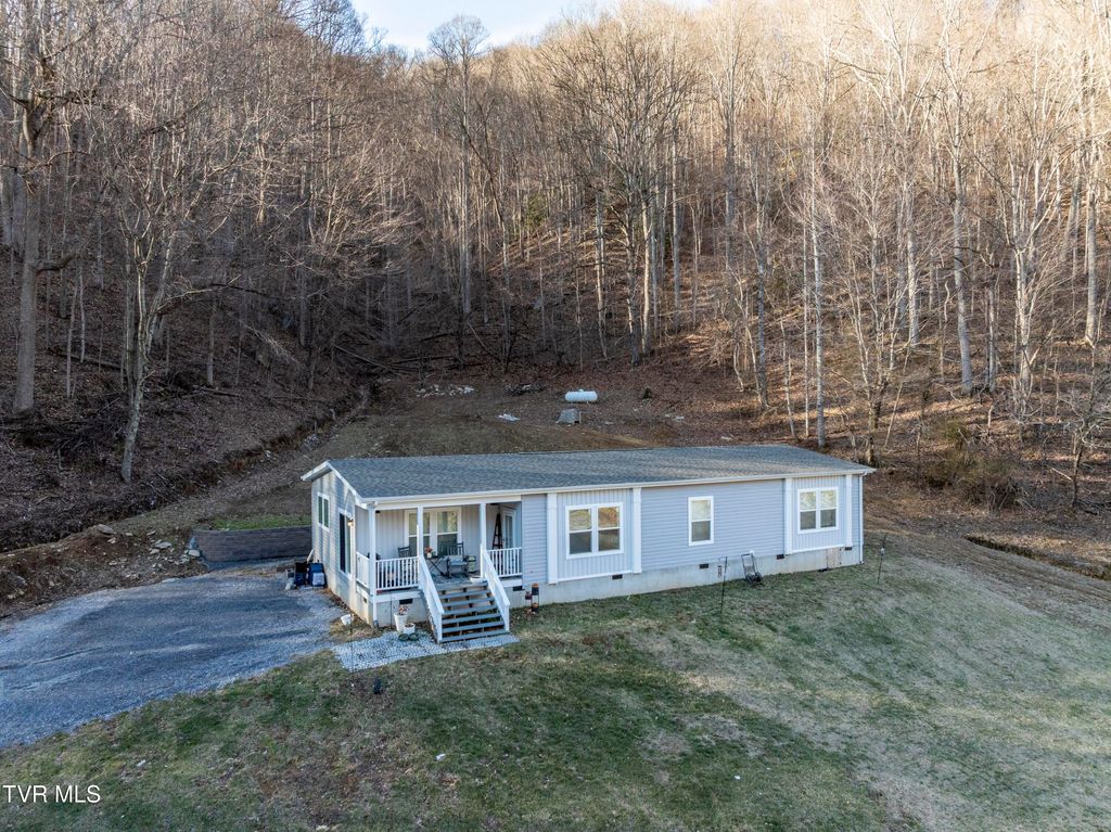 Photo of 406 Mathis Road, Flag Pond, TN 37657 (MLS # 9990614)