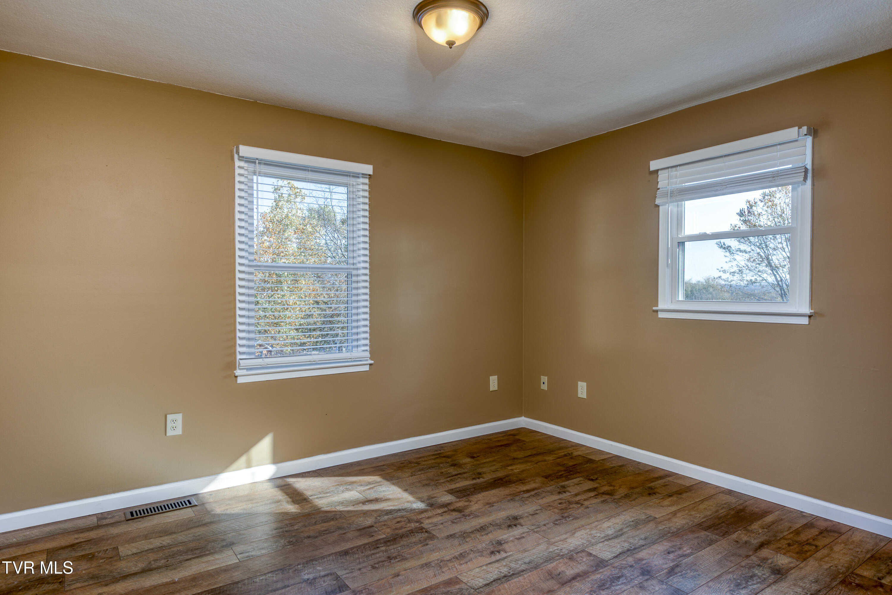 115 Ashley Drive, Bristol, Virginia image 25