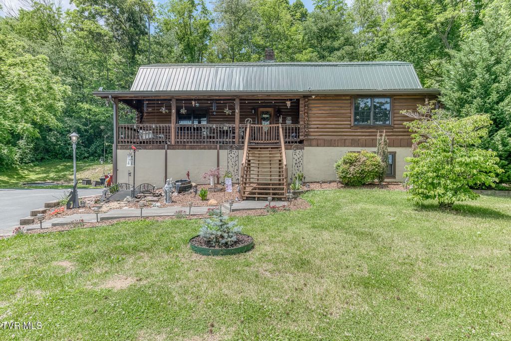 Photo of 1901 Oakland Avenue, Johnson City, TN 37601 (MLS # 9995465)