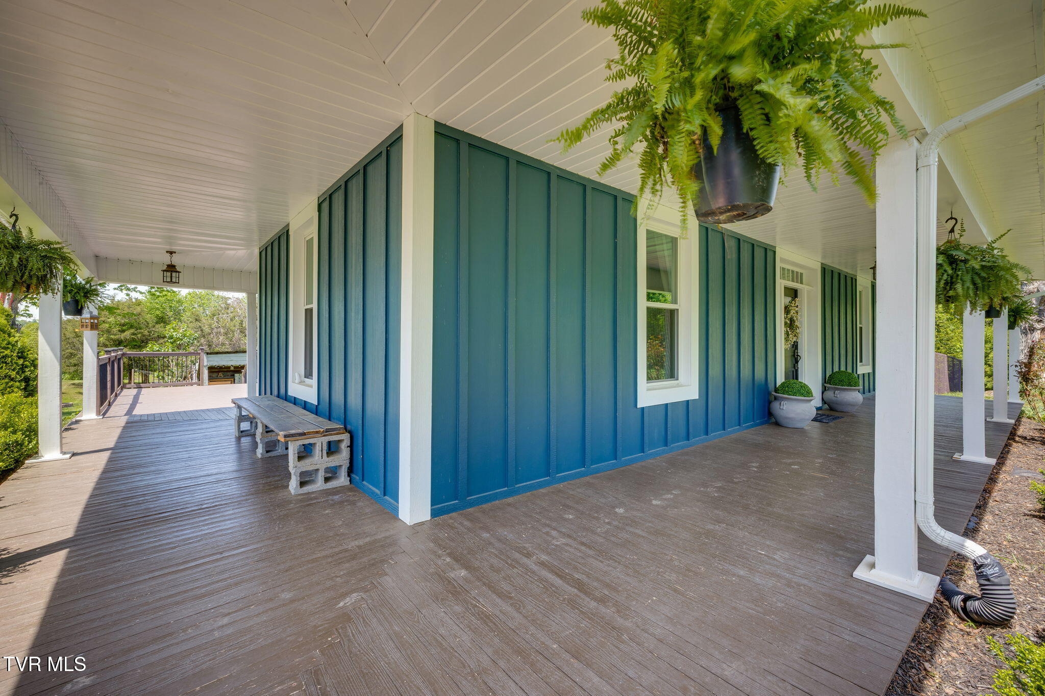 1360 Cora Lane