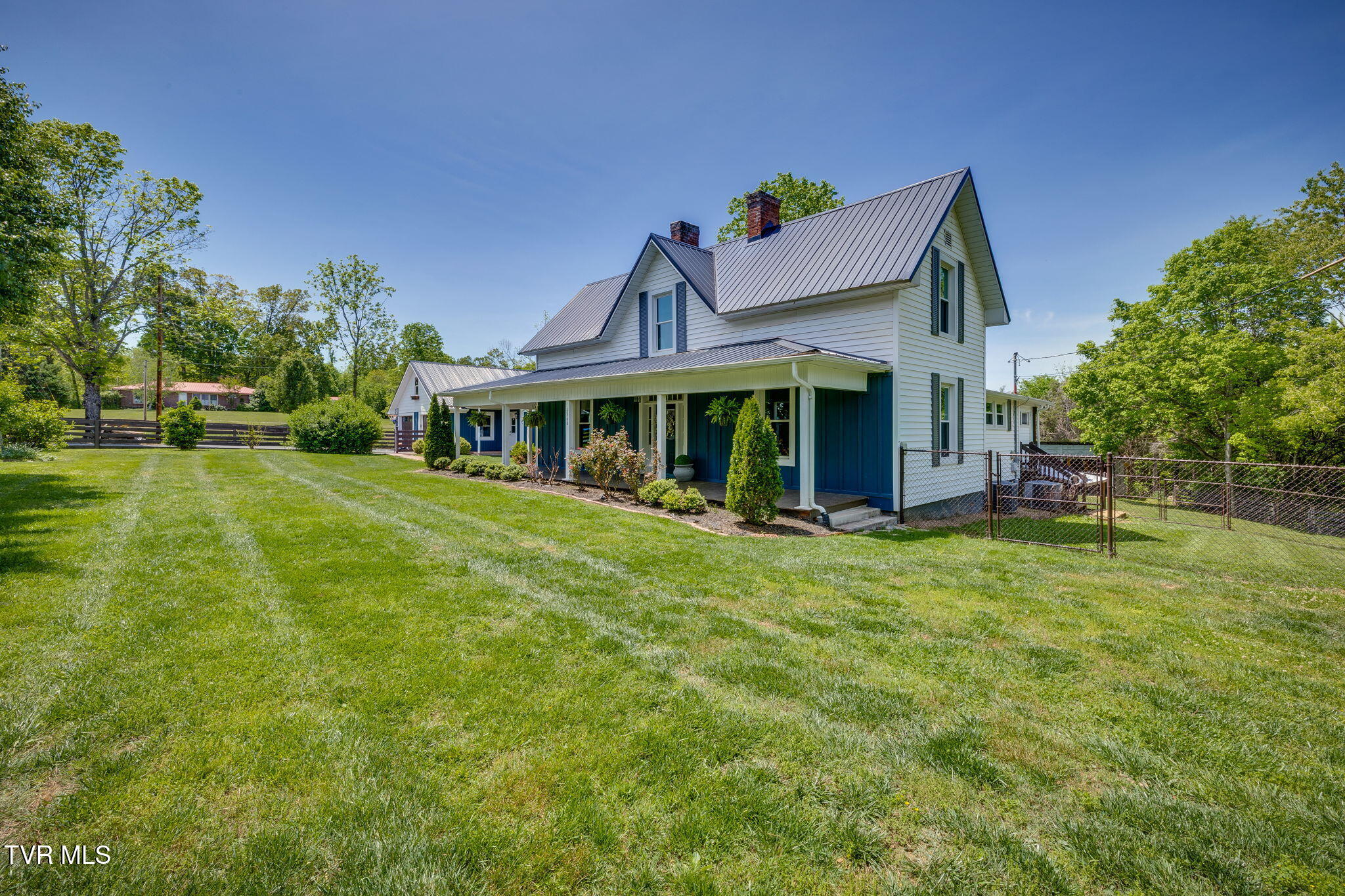 1360 Cora Lane