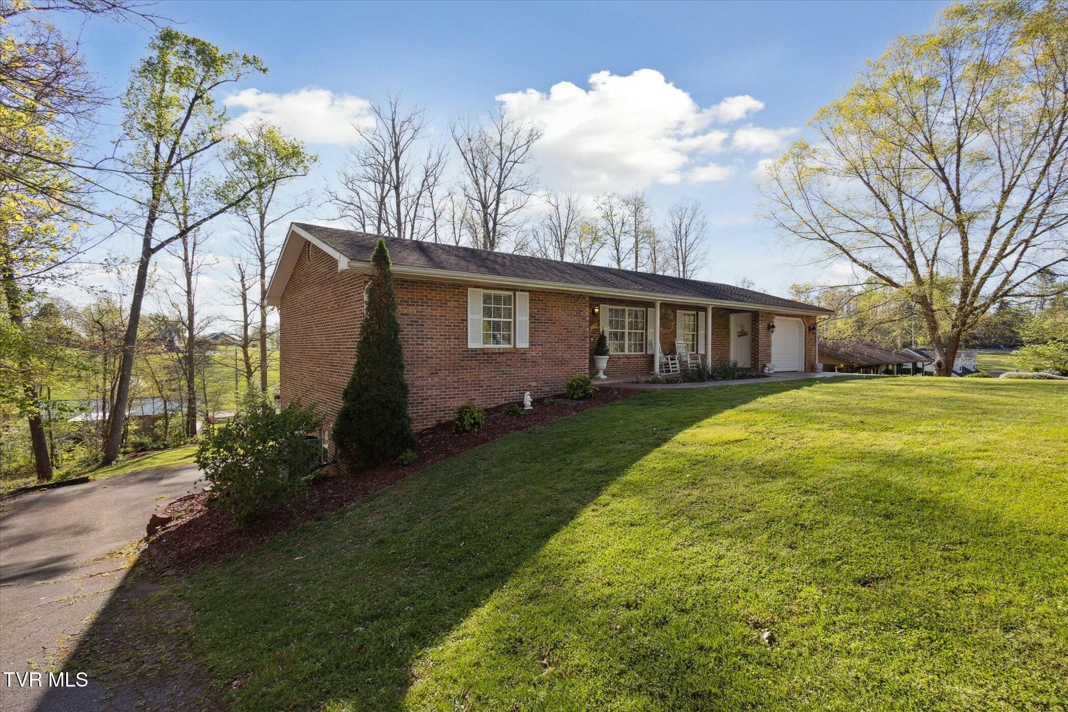 80 Noellwood Drive, Greeneville, Tennessee image 2