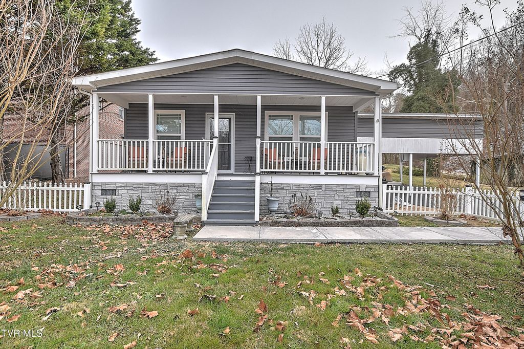 Photo of 3117 Avoca Road, Bristol, TN 37620 (MLS # 9990746)