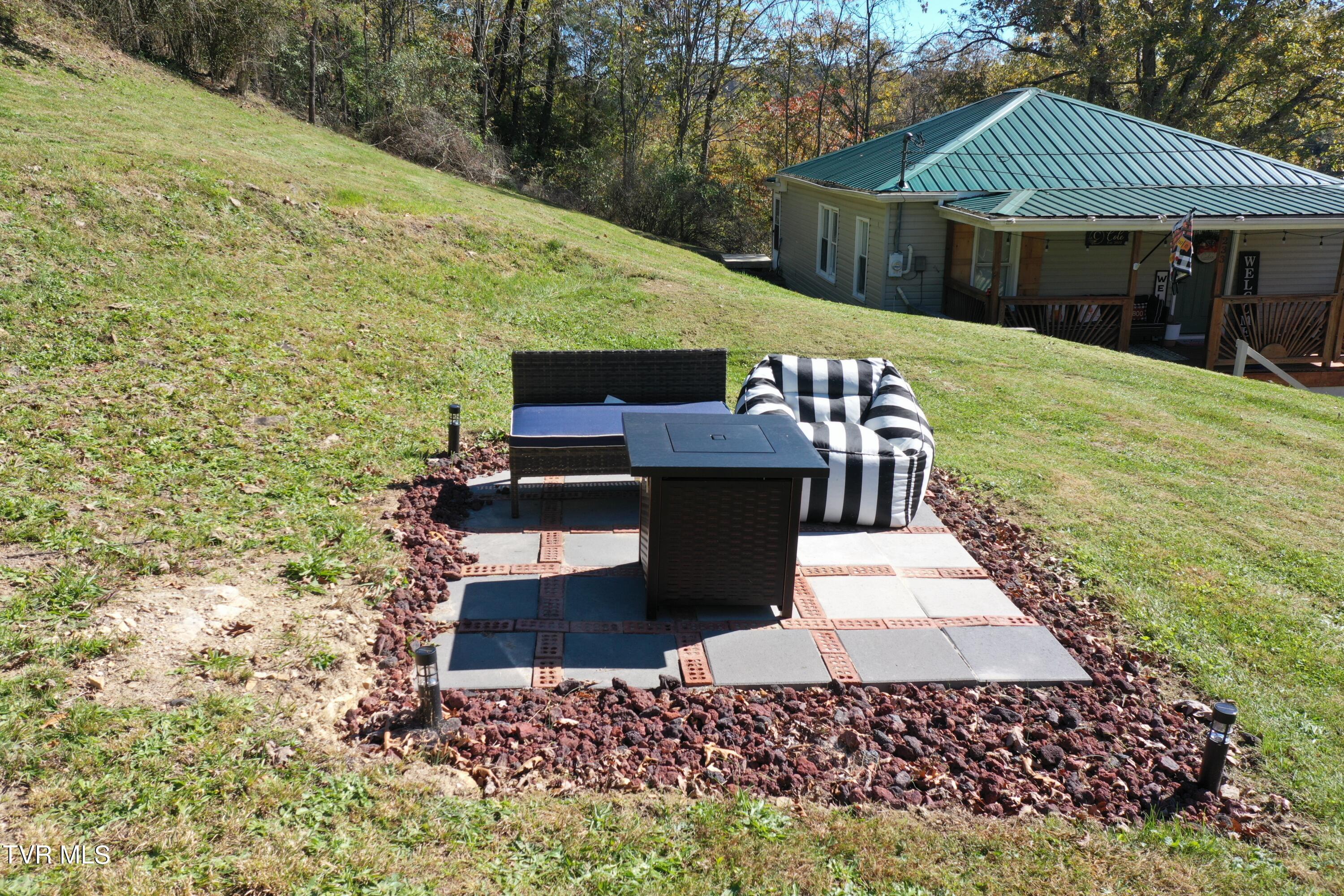 233 Reedy Road, Raven, Virginia image 3