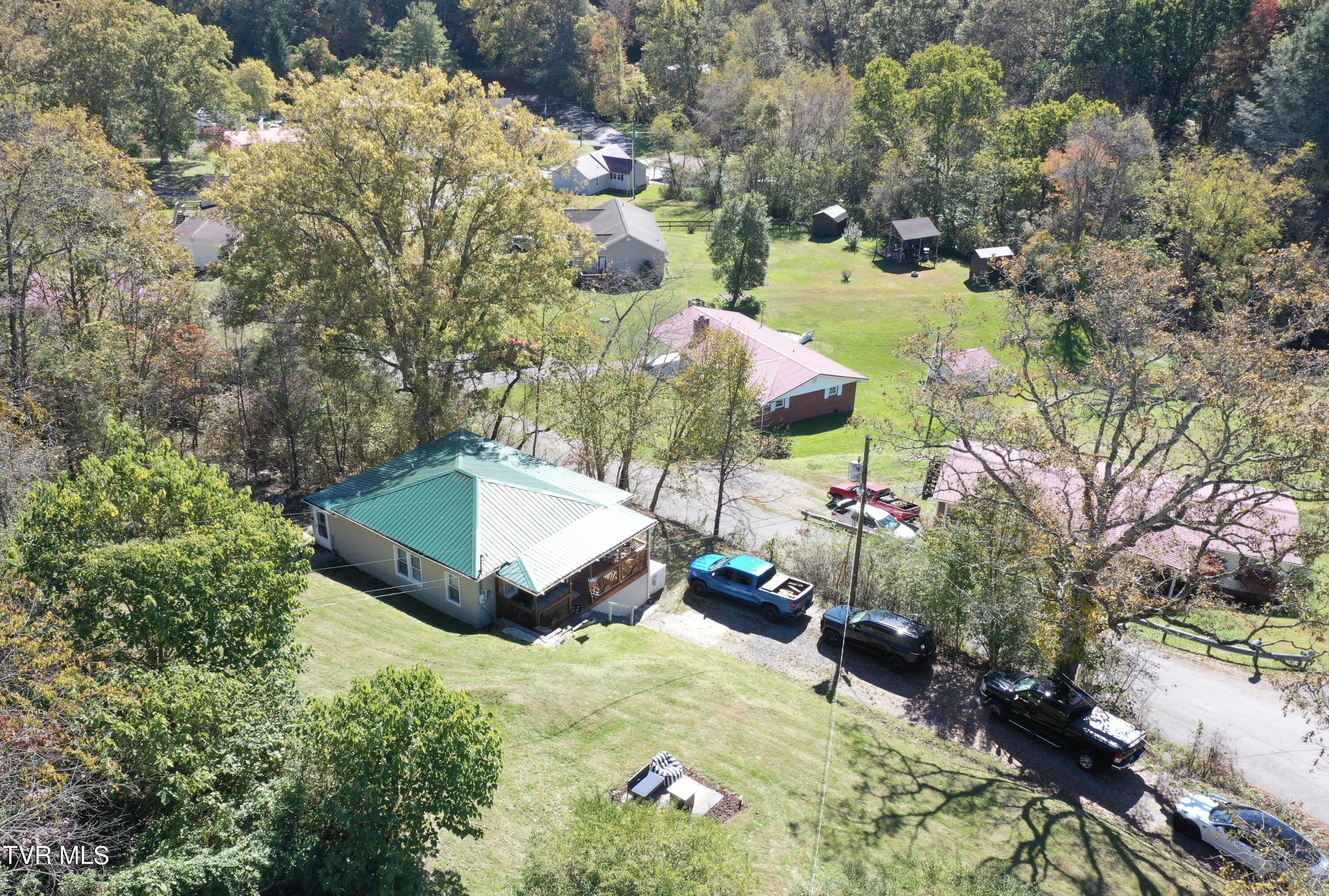 233 Reedy Road, Raven, Virginia image 2