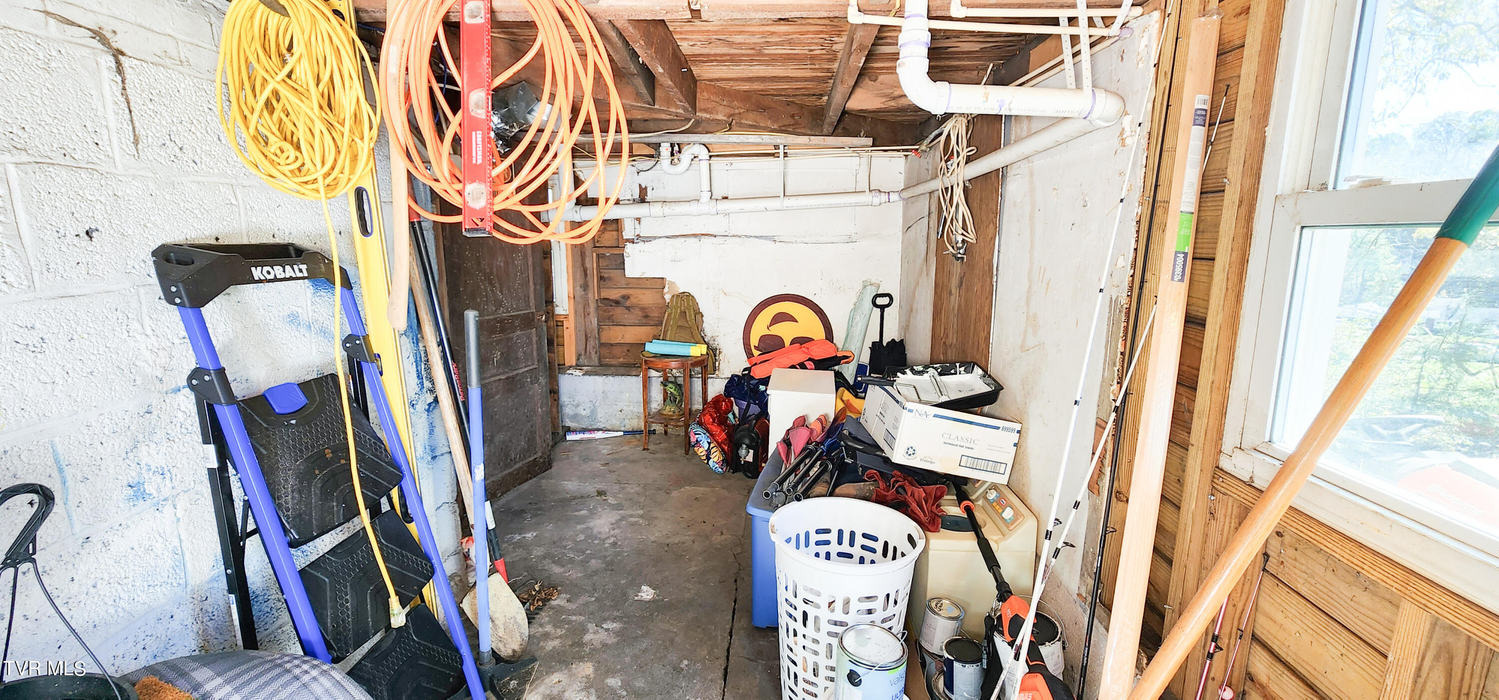 233 Reedy Road, Raven, Virginia image 22