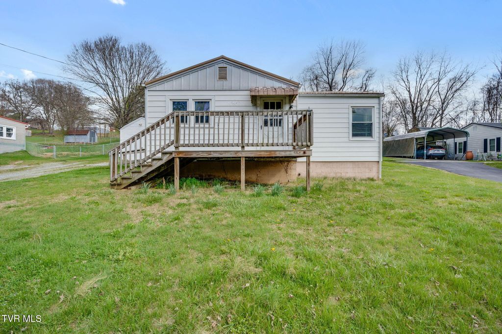 Photo of 114 Maple Drive, Jonesborough, TN 37659 (MLS # 9992813)
