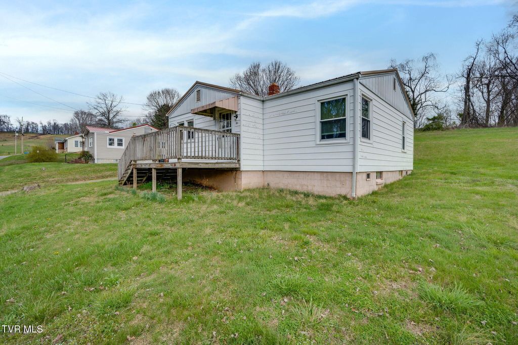 Photo of 114 Maple Drive, Jonesborough, TN 37659 (MLS # 9992813)