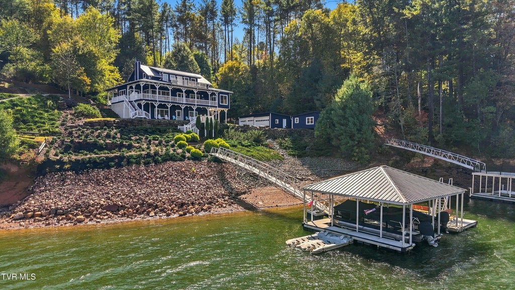 Photo of 127 Culver Place, Butler, TN 37640 (MLS # 10002196)