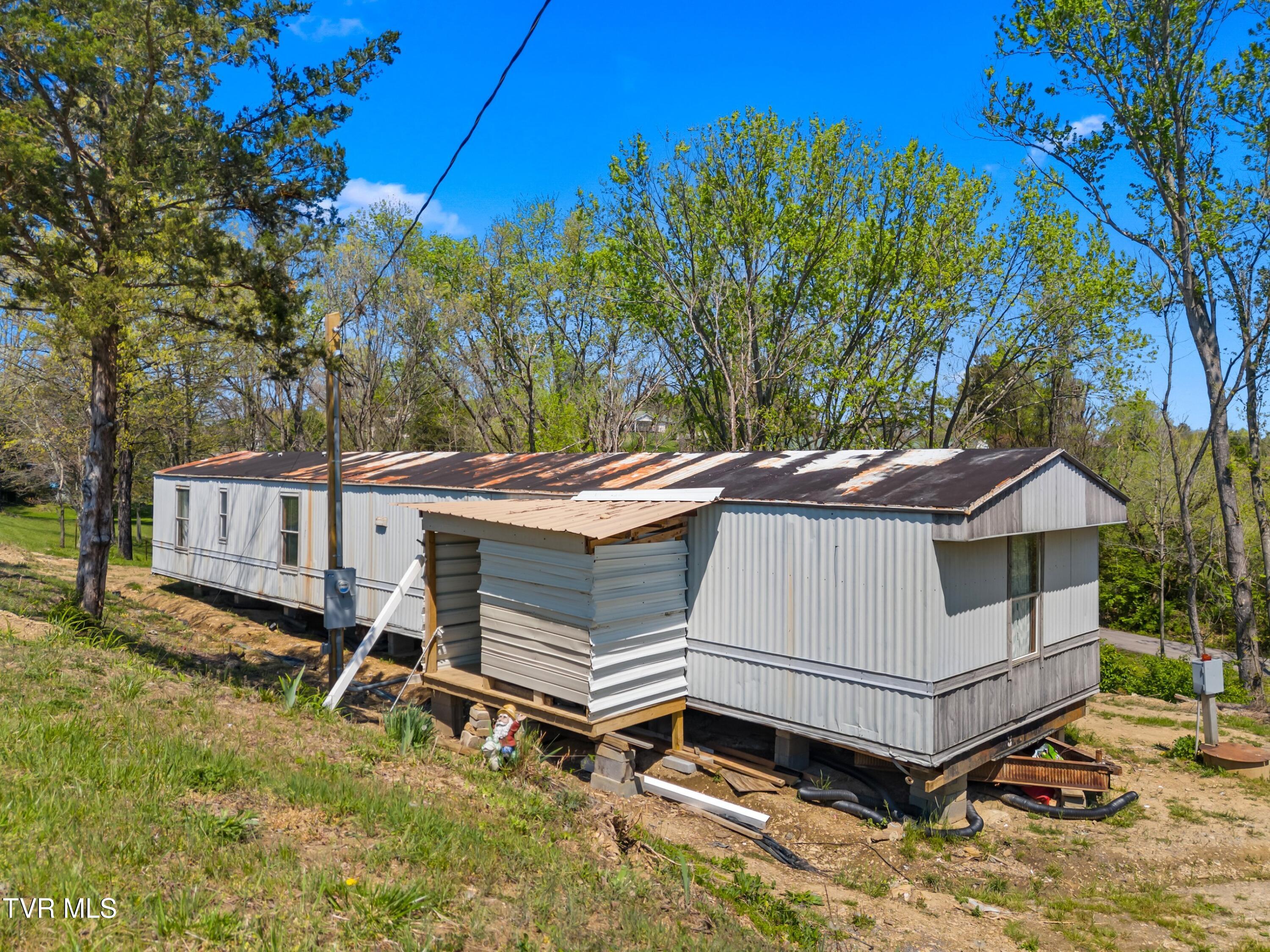 001-115MelroseAvenue-BullsGap-TN-37711-S