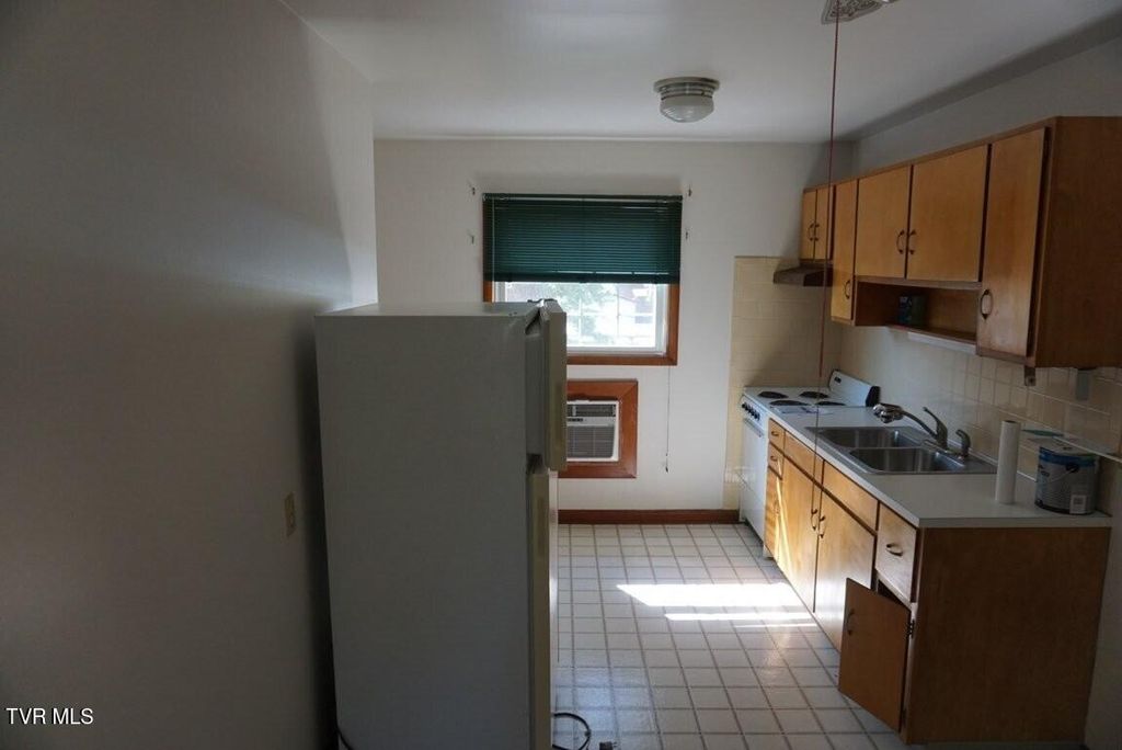 Photo of 133 Ravine Road, Kingsport, TN 37660 (MLS # 9993434)