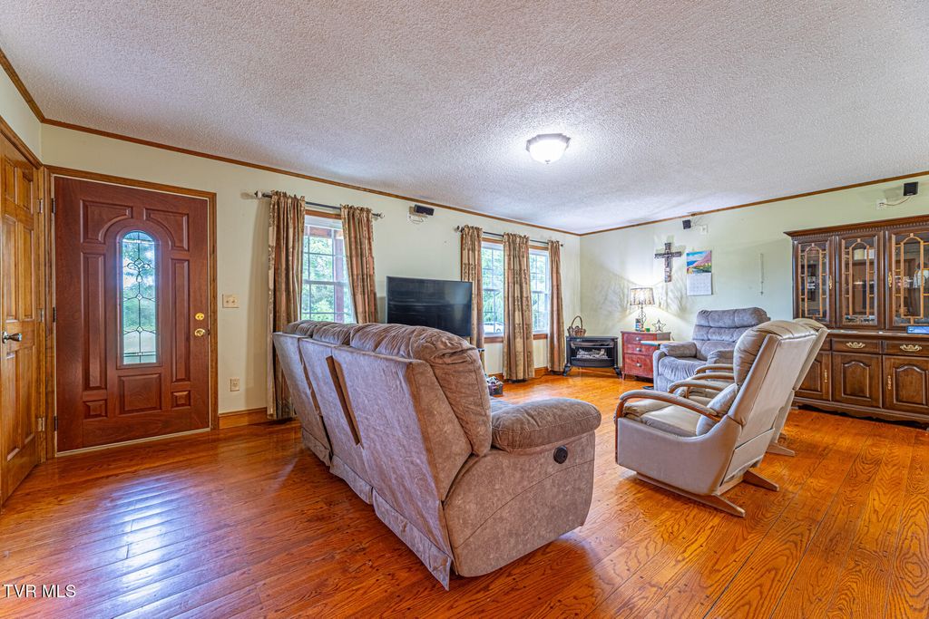 Photo of 125 Parsonage Road, Elizabethton, TN 37643 (MLS # 9995969)