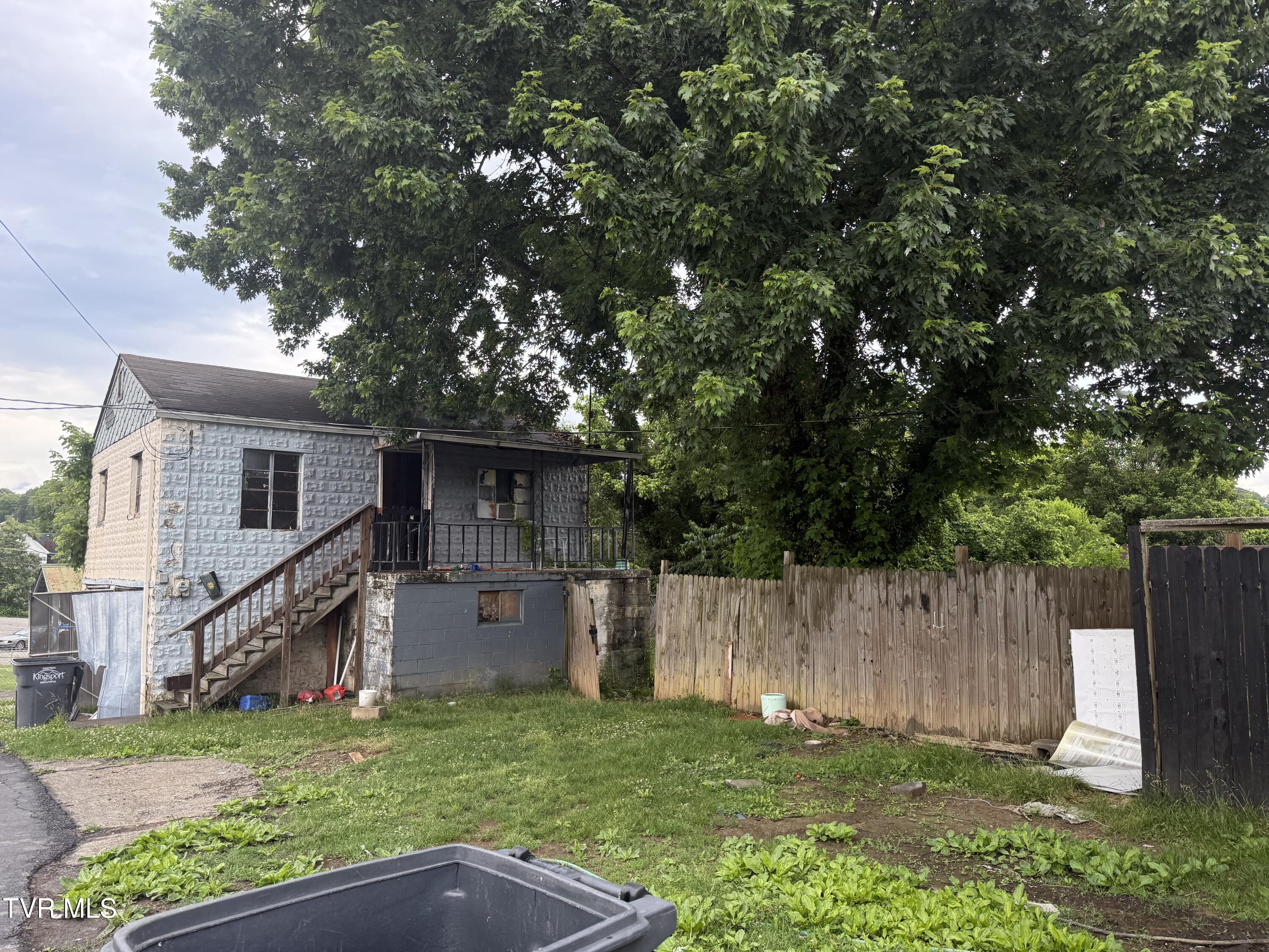 225 Lynn Avenue