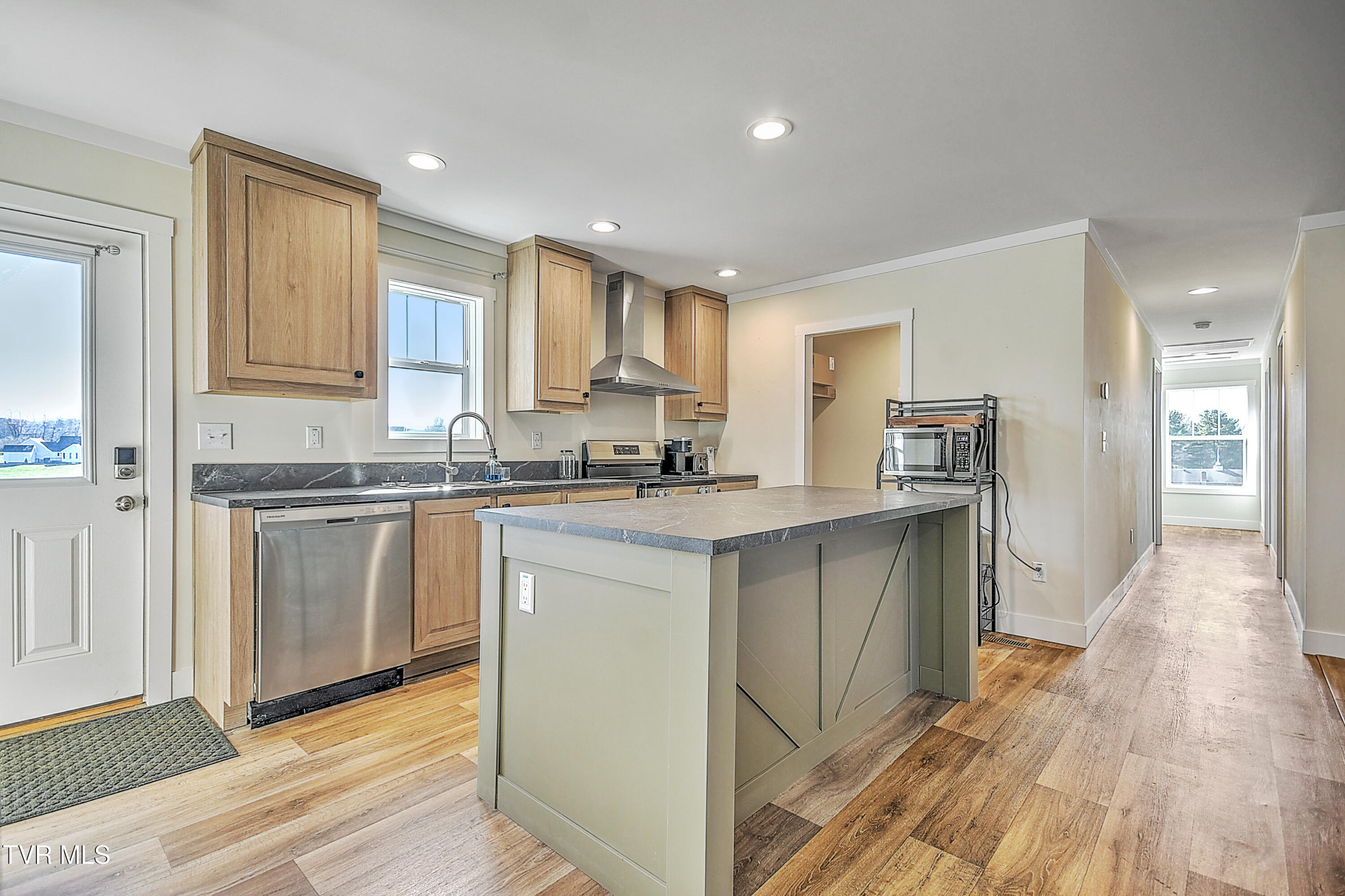 16618 Singingwood, Bristol, Virginia image 4