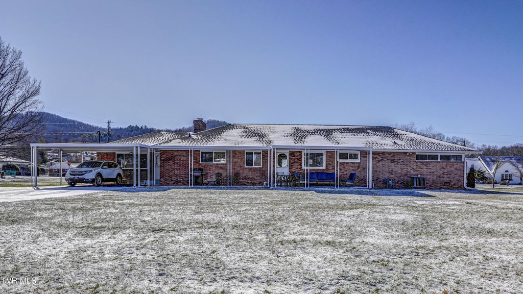 Photo of 955 9th Street, Erwin, TN 37650 (MLS # 9990644)