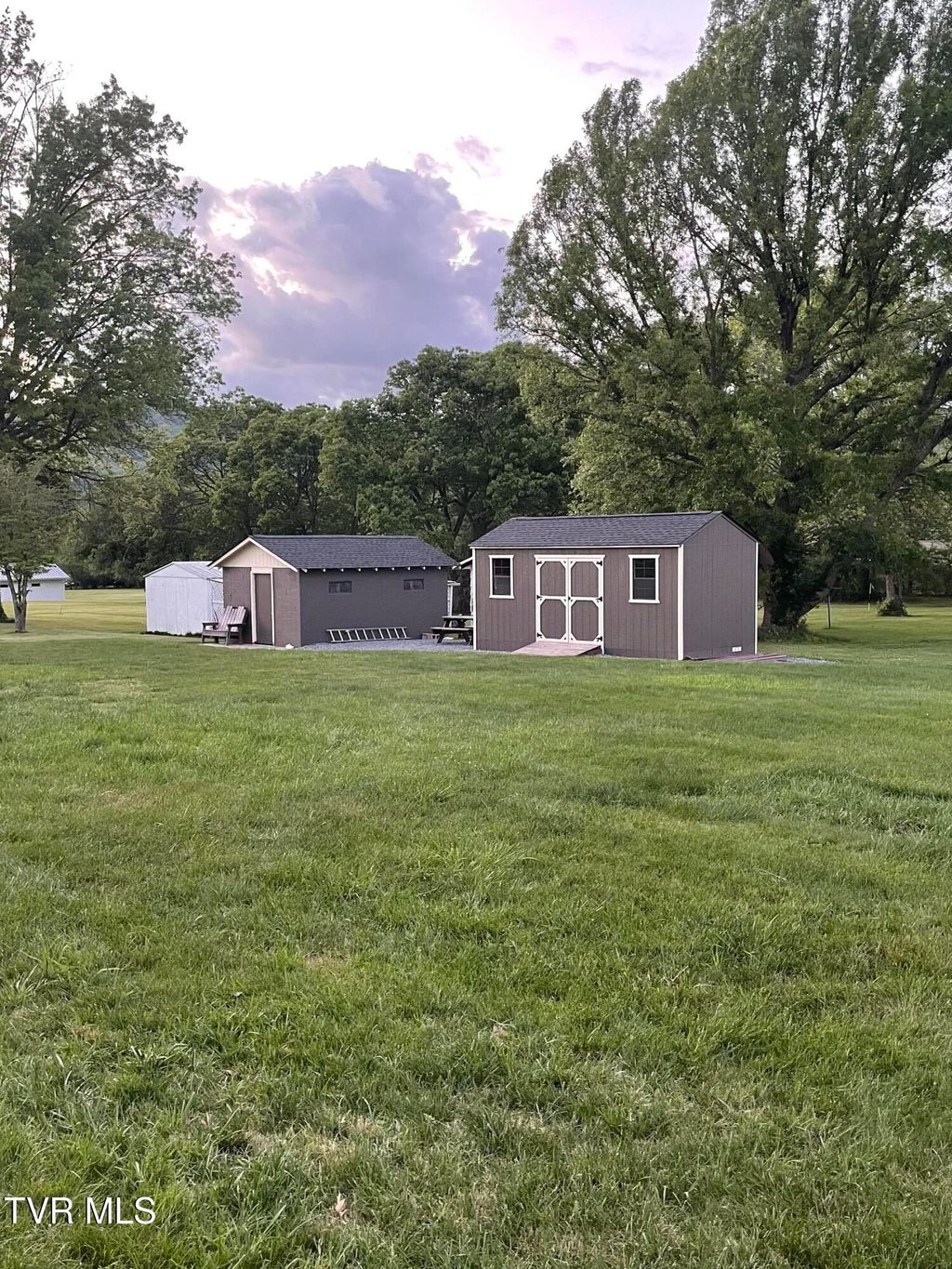 Photo of 955 9th Street, Erwin, TN 37650 (MLS # 9990644)