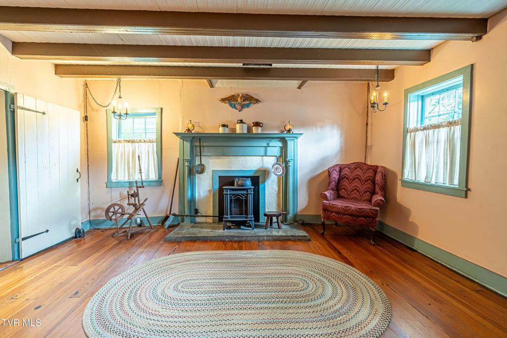 Photo of 303 Main Street, Abingdon, VA 24210 (MLS # 9986349)
