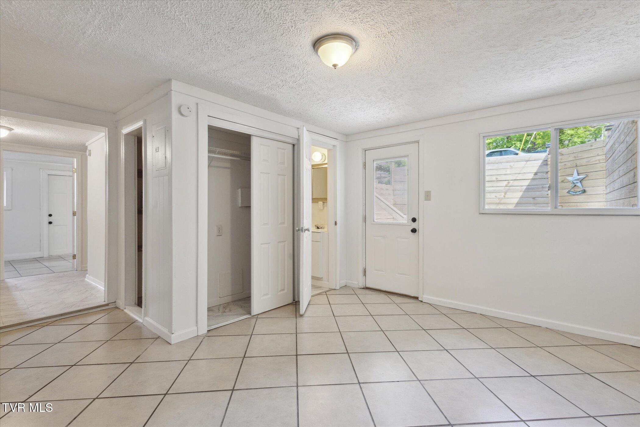 2504 Fort Henry Drive, Kingsport, Tennessee image 34