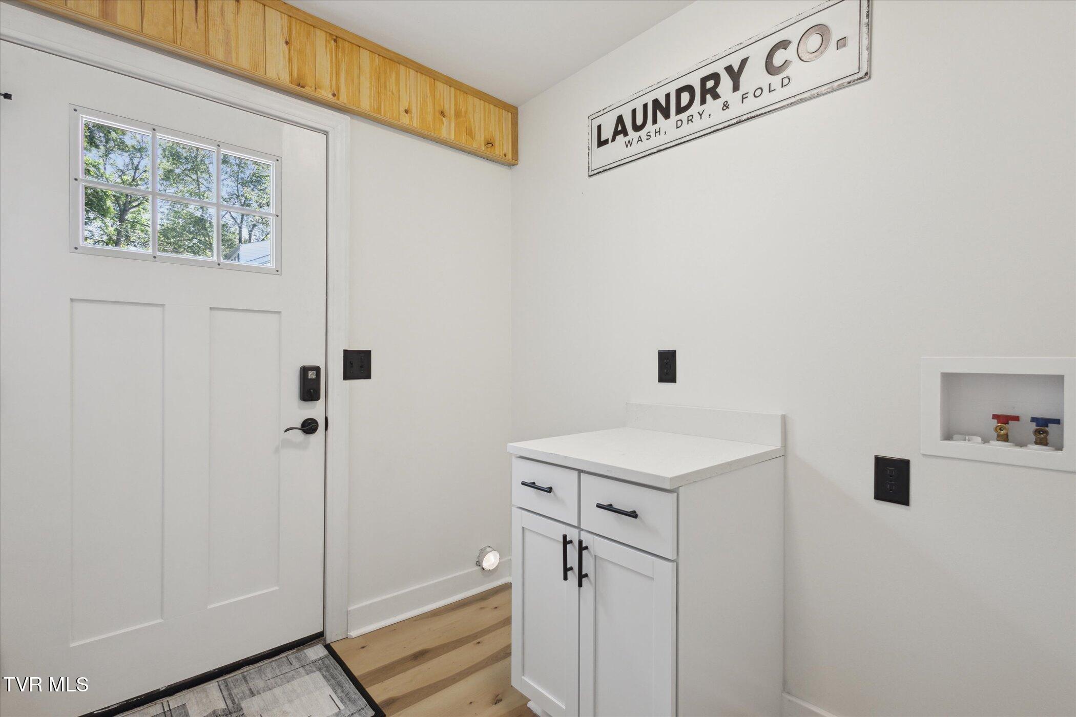 2504 Fort Henry Drive, Kingsport, Tennessee image 14