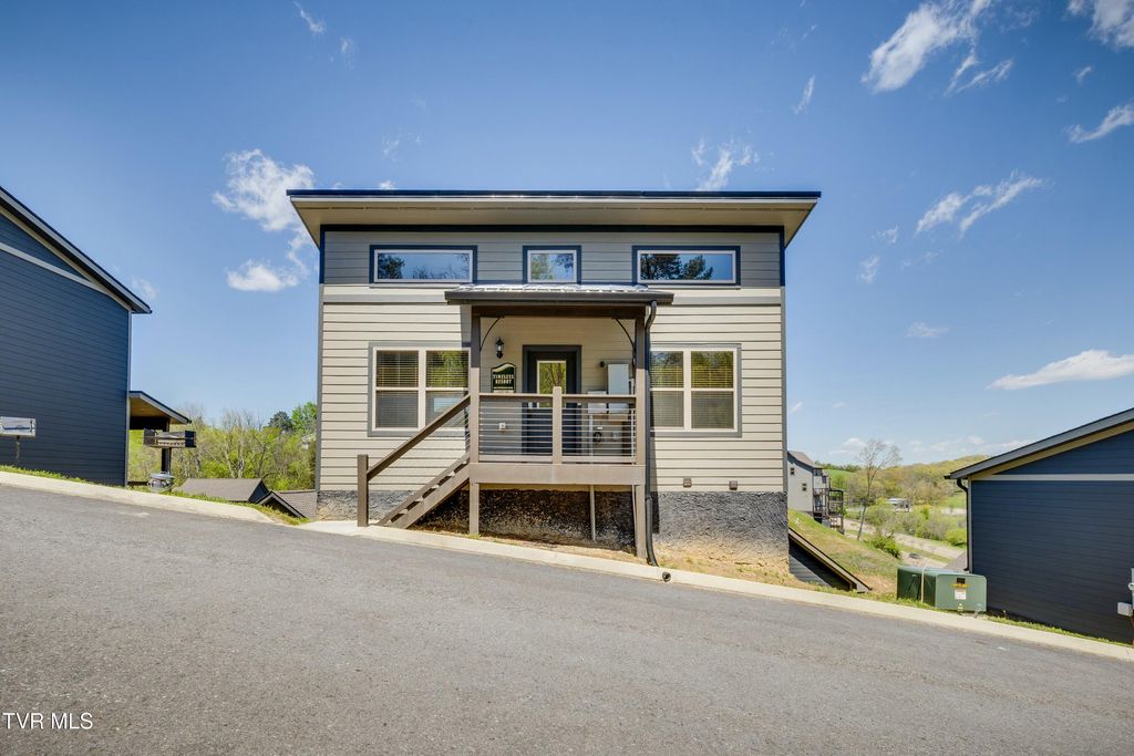 Photo of 1654 Veterans Boulevard #32, Sevierville, TN 37862 (MLS # 9978916)