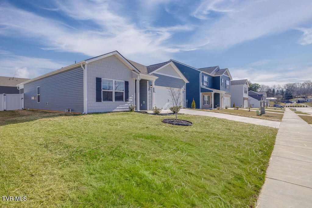 Photo of 331 Terrapin Drive, Johnson City, TN 37604 (MLS # 9990108)