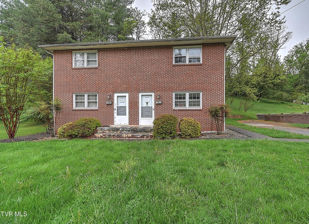 Photo of 126128 Sycamore Drive, Bristol, TN 37620 (MLS # 9994210)