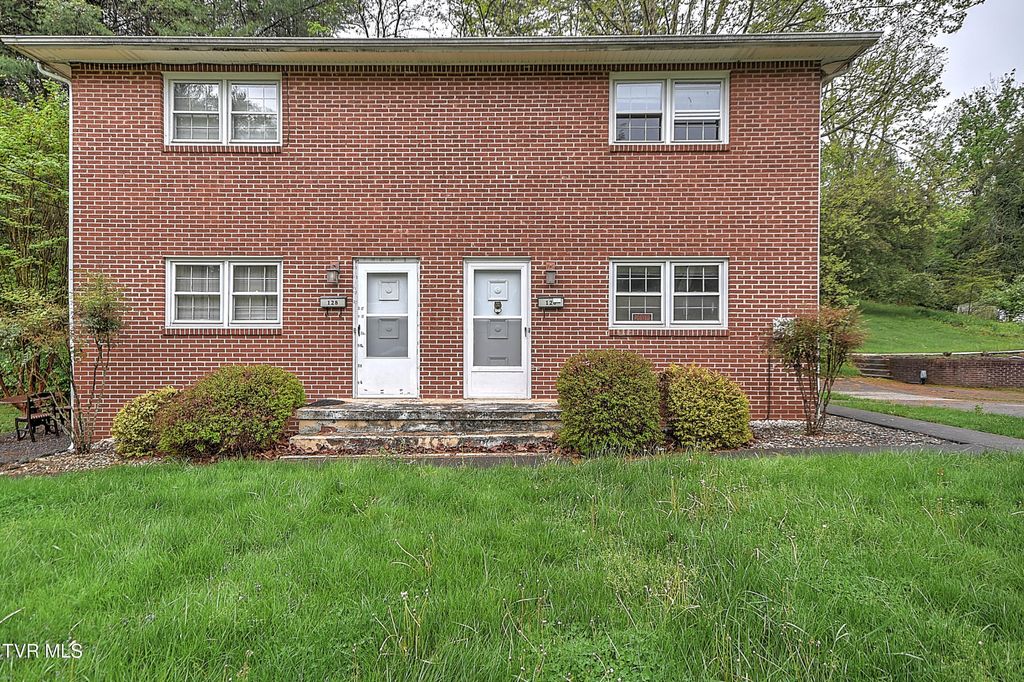 Photo of 126128 Sycamore Drive, Bristol, TN 37620 (MLS # 9994210)