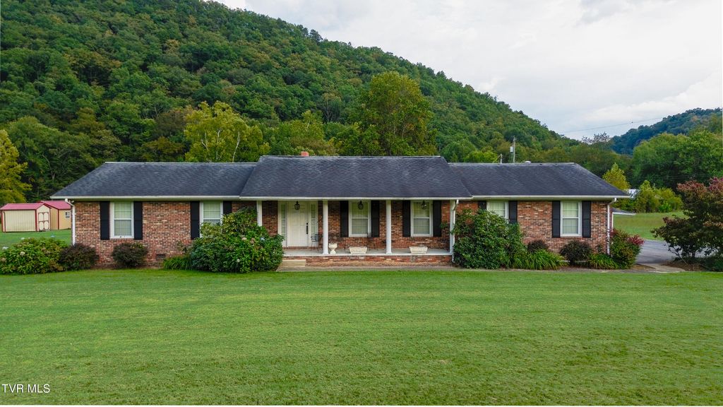 Photo of 121 Hope Drive, Gate City, VA 24251 (MLS # 9985878)