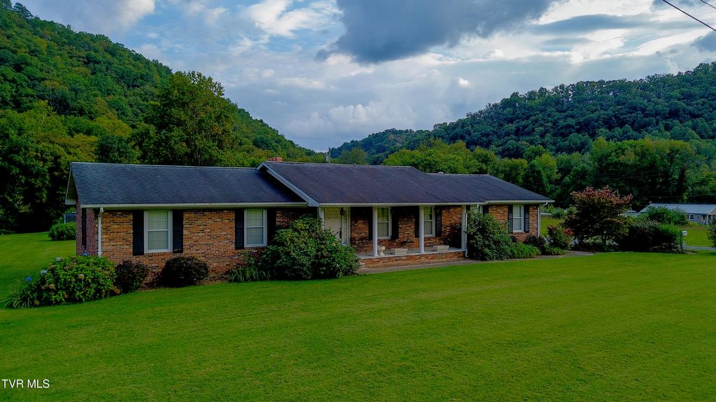 Photo of 121 Hope Drive, Gate City, VA 24251 (MLS # 9985878)