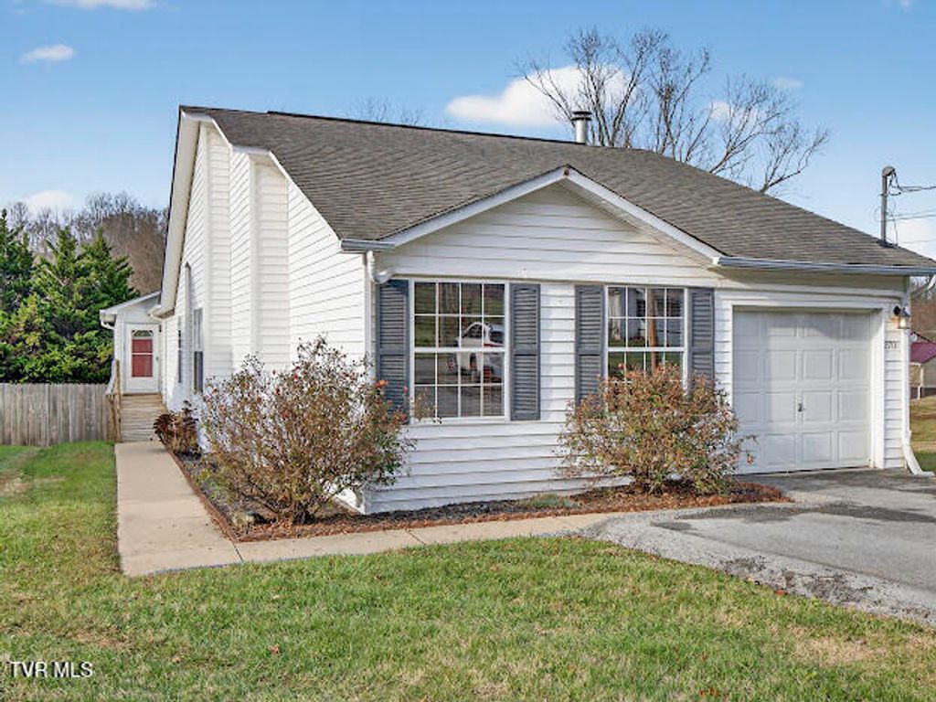 Photo of 2701 Broad Street, Bristol, TN 37620 (MLS # 9988863)