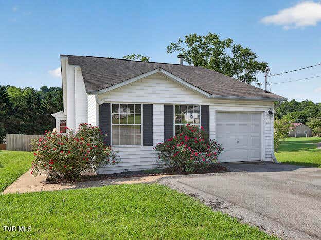 Photo of 2701 Broad Street, Bristol, TN 37620 (MLS # 9988863)
