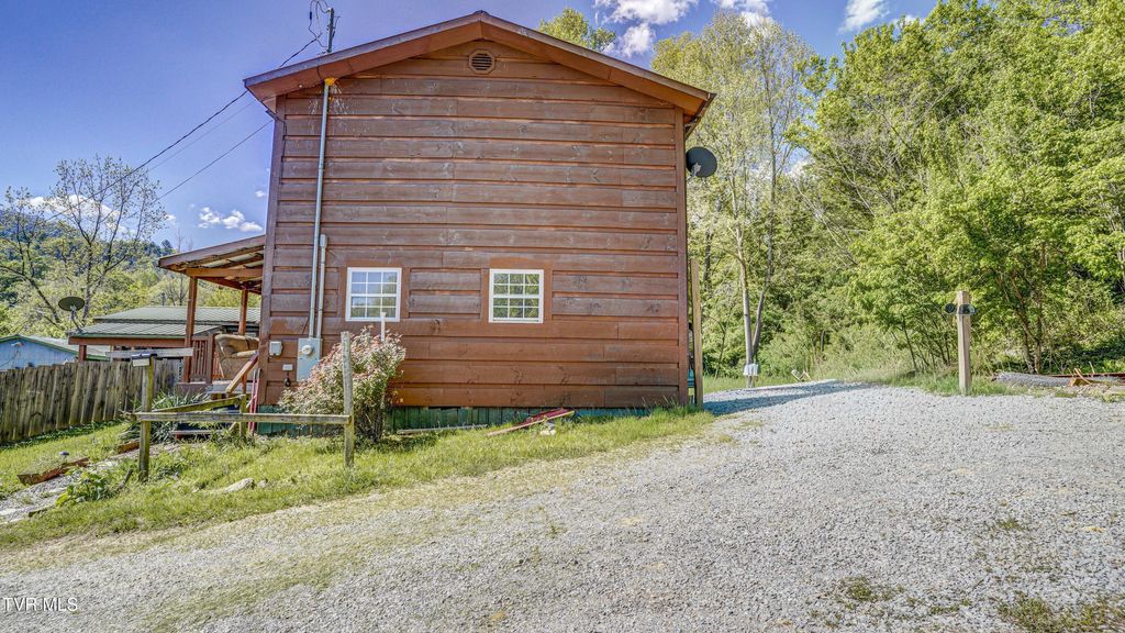 Photo of 513 Tinker Cemetery Road, Erwin, TN 37650 (MLS # 9994448)