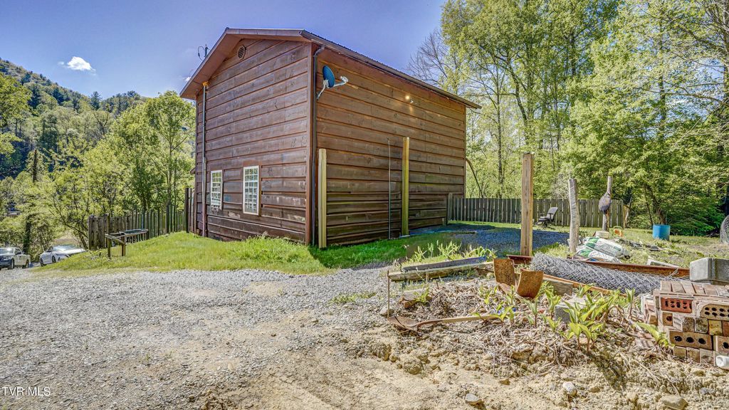 Photo of 513 Tinker Cemetery Road, Erwin, TN 37650 (MLS # 9994448)