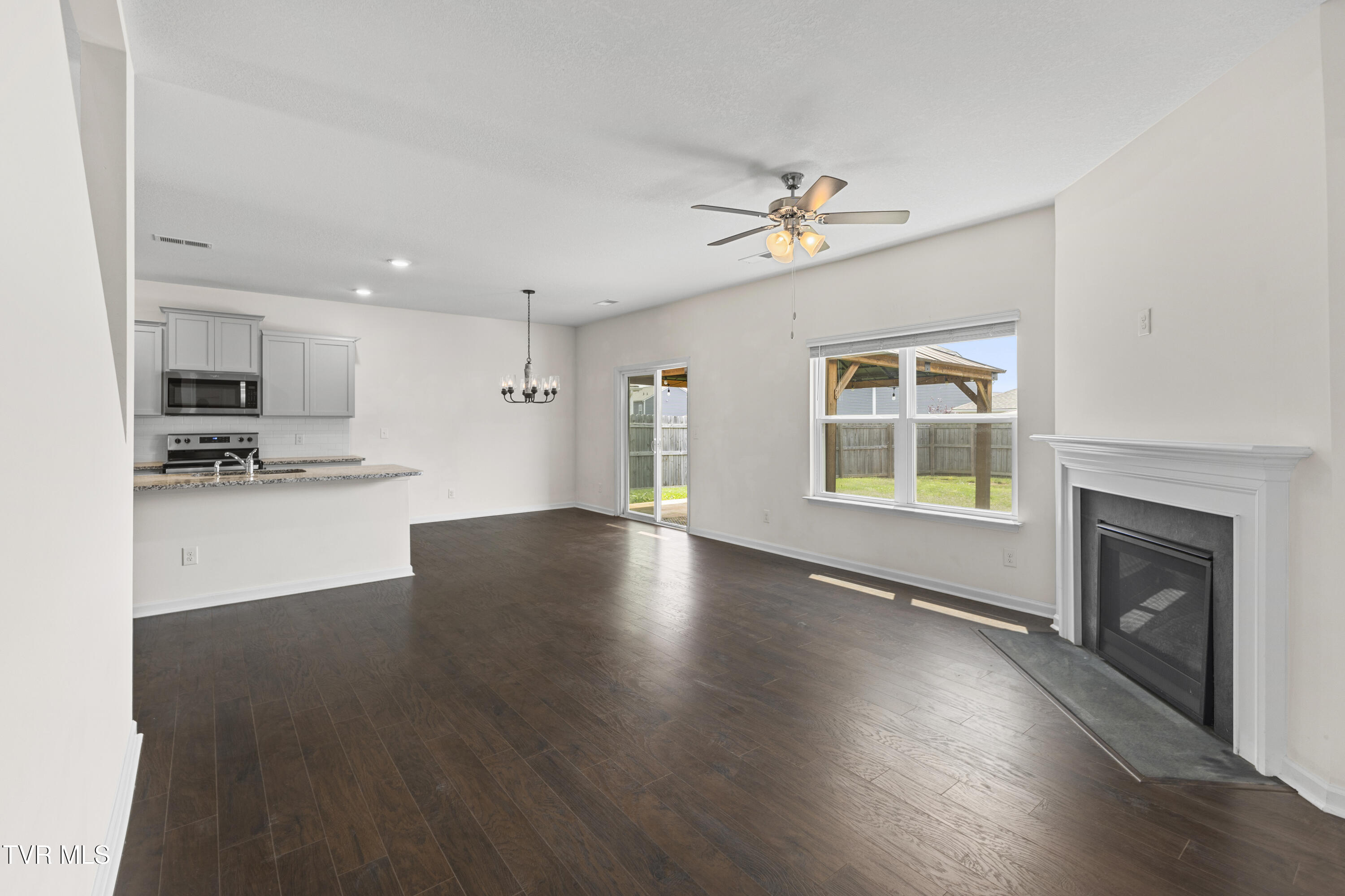 1363 Raccoon Lane, Piney Flats, Tennessee image 11