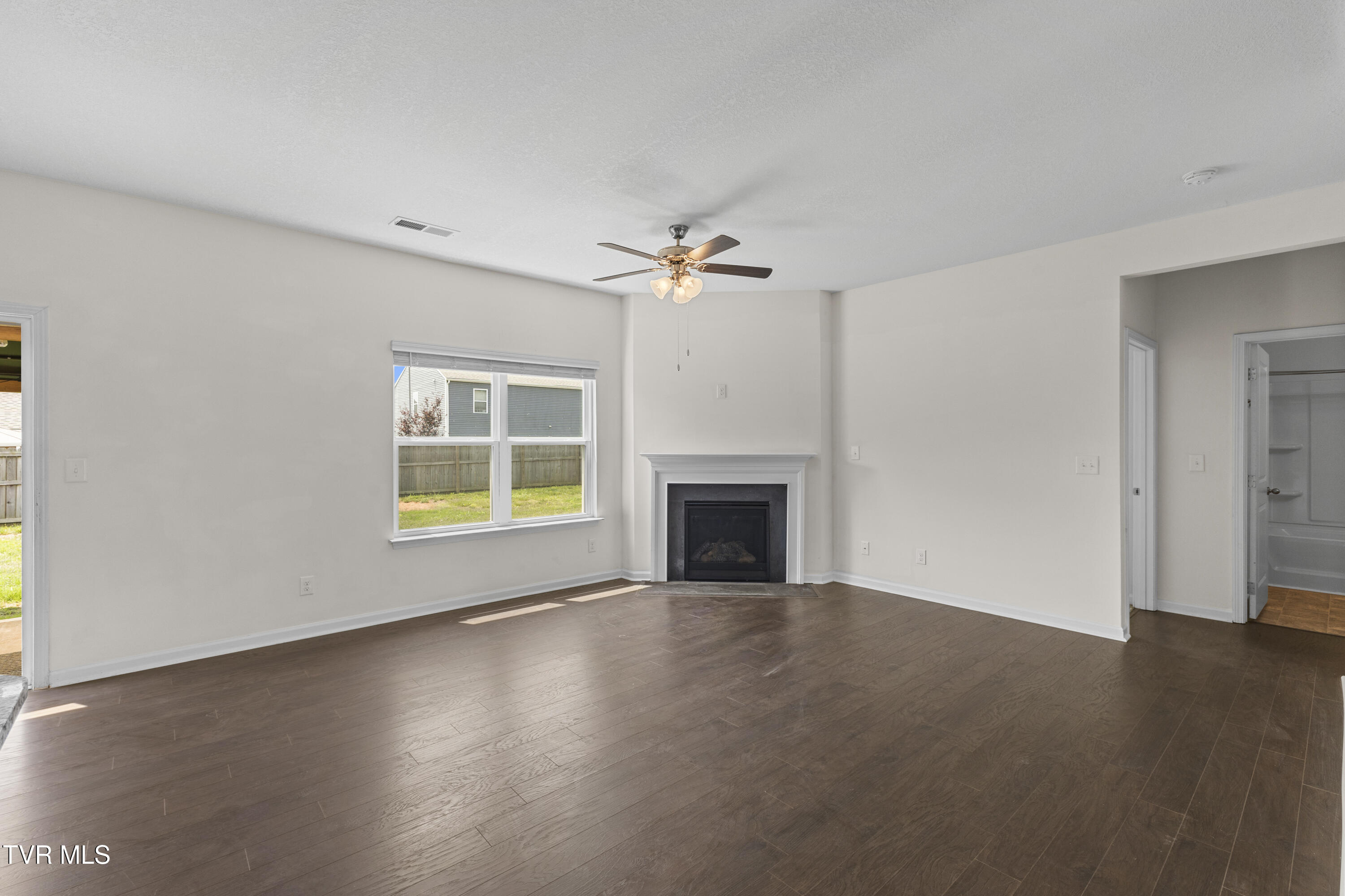 1363 Raccoon Lane, Piney Flats, Tennessee image 12