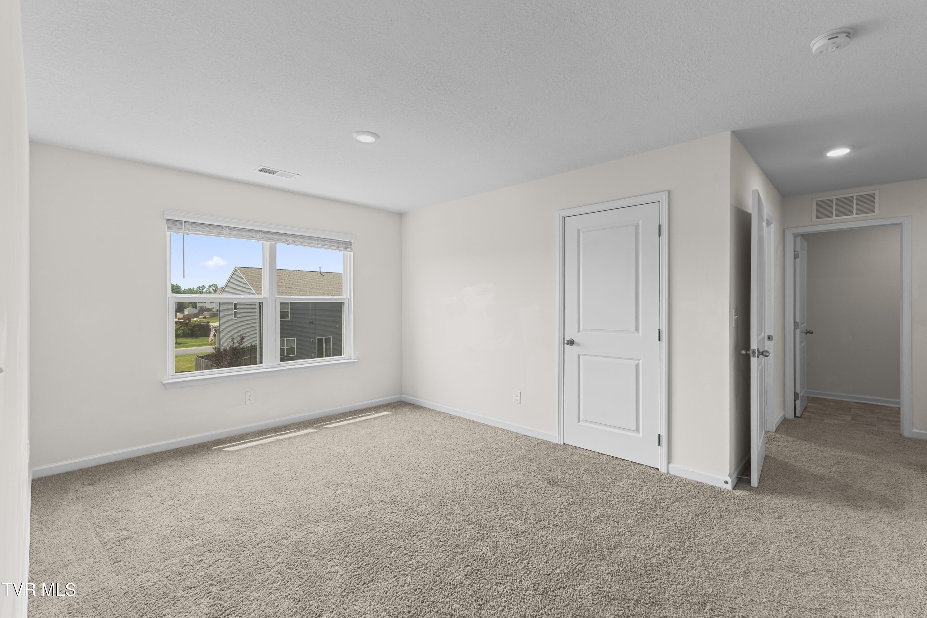 1363 Raccoon Lane, Piney Flats, Tennessee image 32