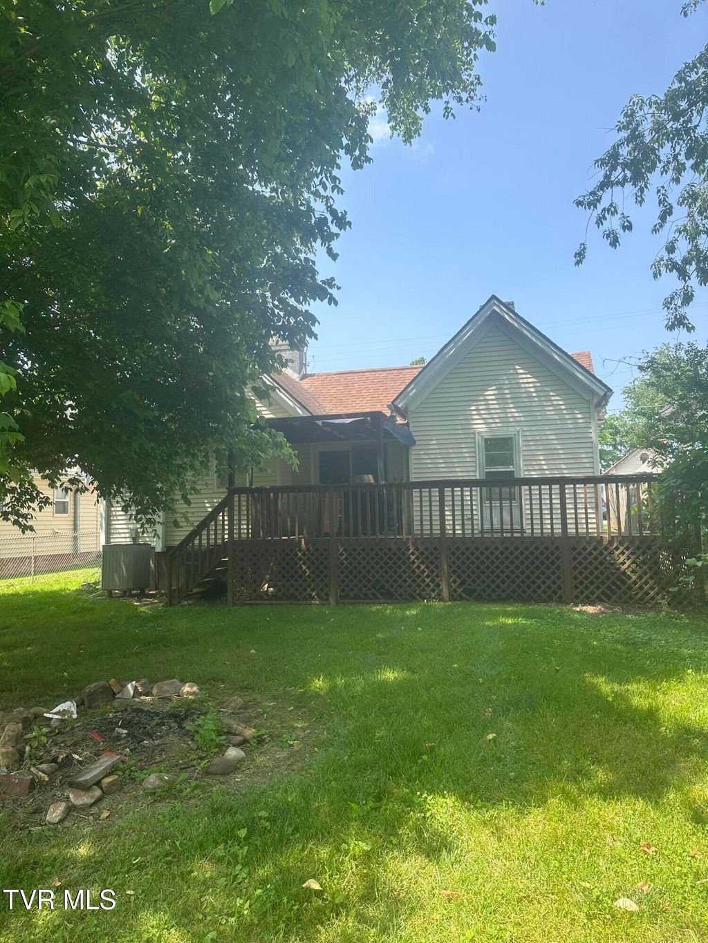 Photo of 1013 Kentucky Avenue, Bristol, TN 37620 (MLS # 9981430)