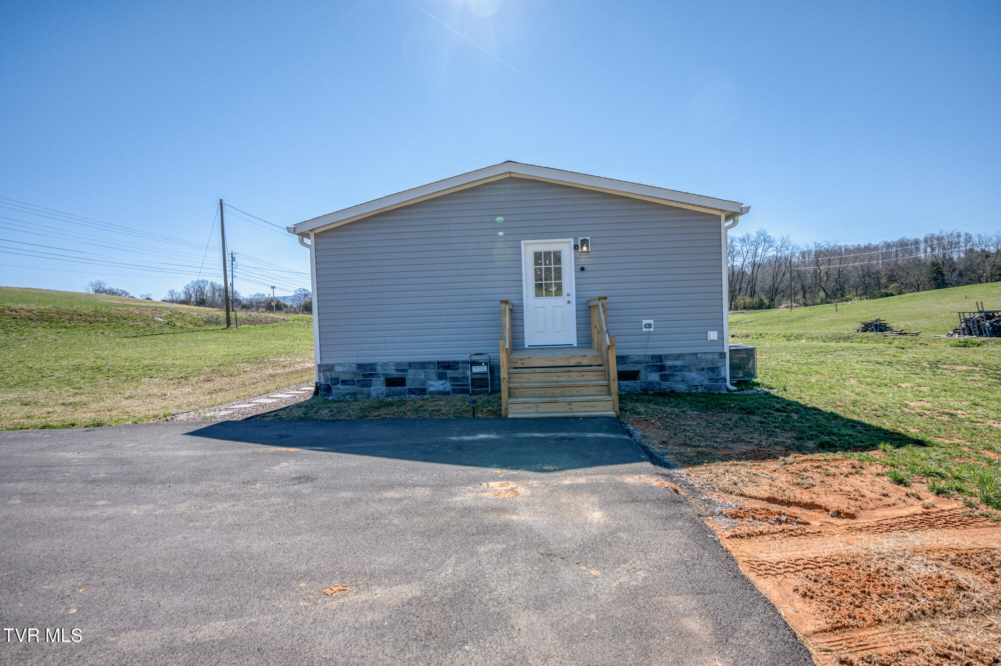 4508 Weaver Pike, Bluff City, Tennessee image 7