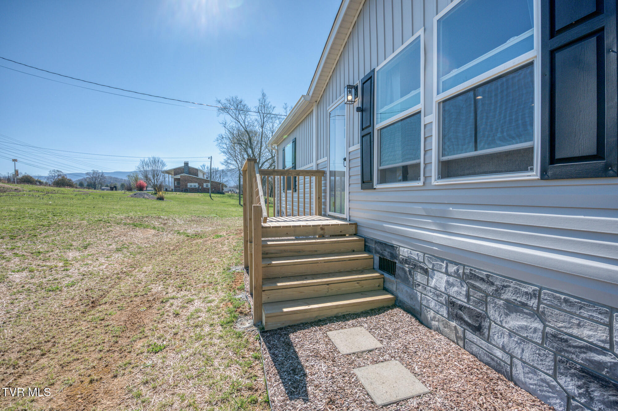 4508 Weaver Pike, Bluff City, Tennessee image 8