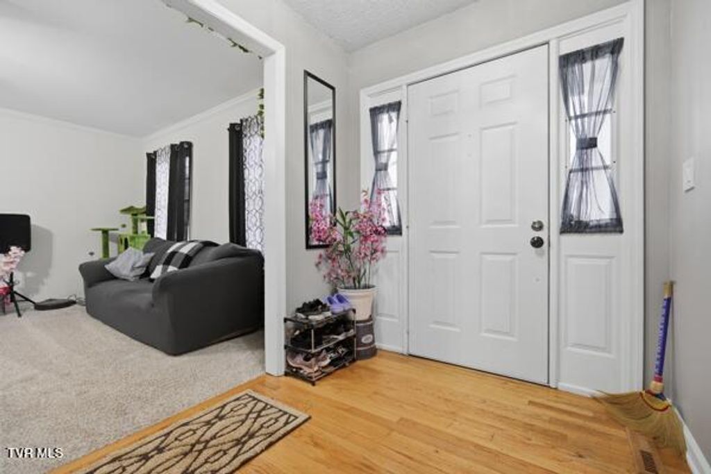 Photo of 17611 Mahogany Drive, Abingdon, VA 24210 (MLS # 9992510)