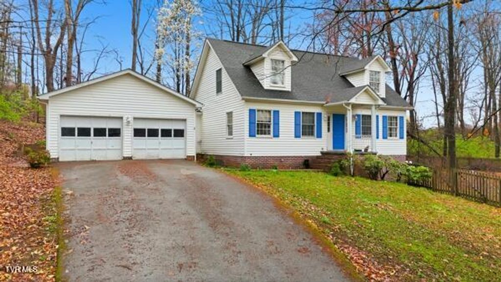 Photo of 17611 Mahogany Drive, Abingdon, VA 24210 (MLS # 9992510)