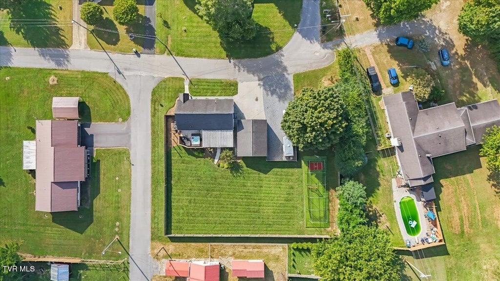 Photo of 700 Willow Street, Elizabethton, TN 37643 (MLS # 10000341)