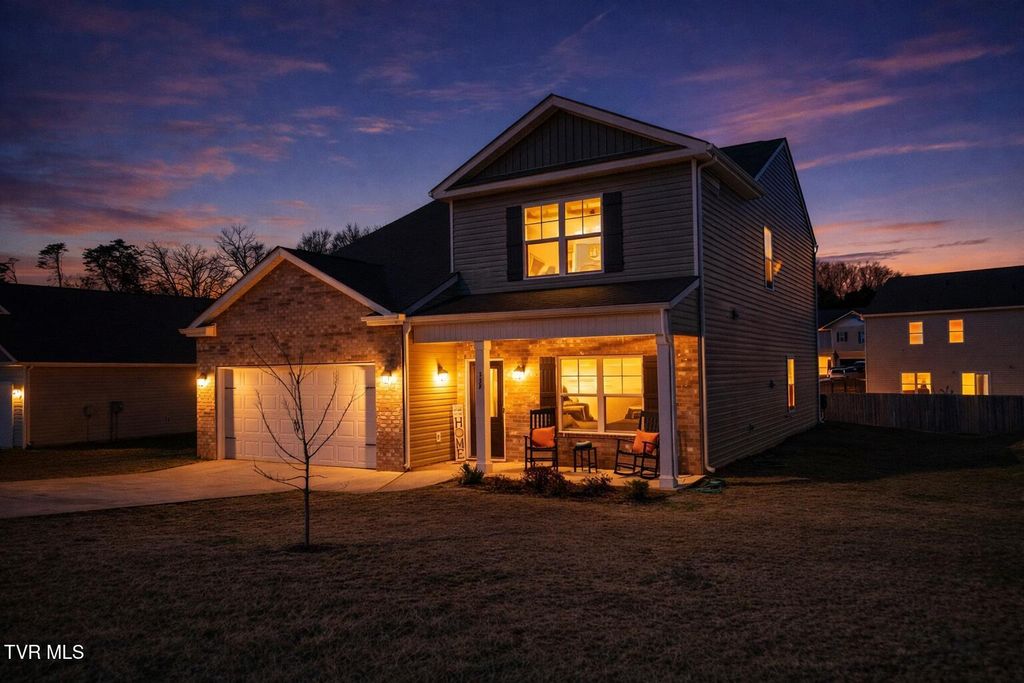 Photo of 137 Sweet Pea Trail, Greeneville, TN 37745 (MLS # 9991122)