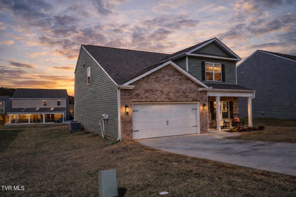 Photo of 137 Sweet Pea Trail, Greeneville, TN 37745 (MLS # 9991122)