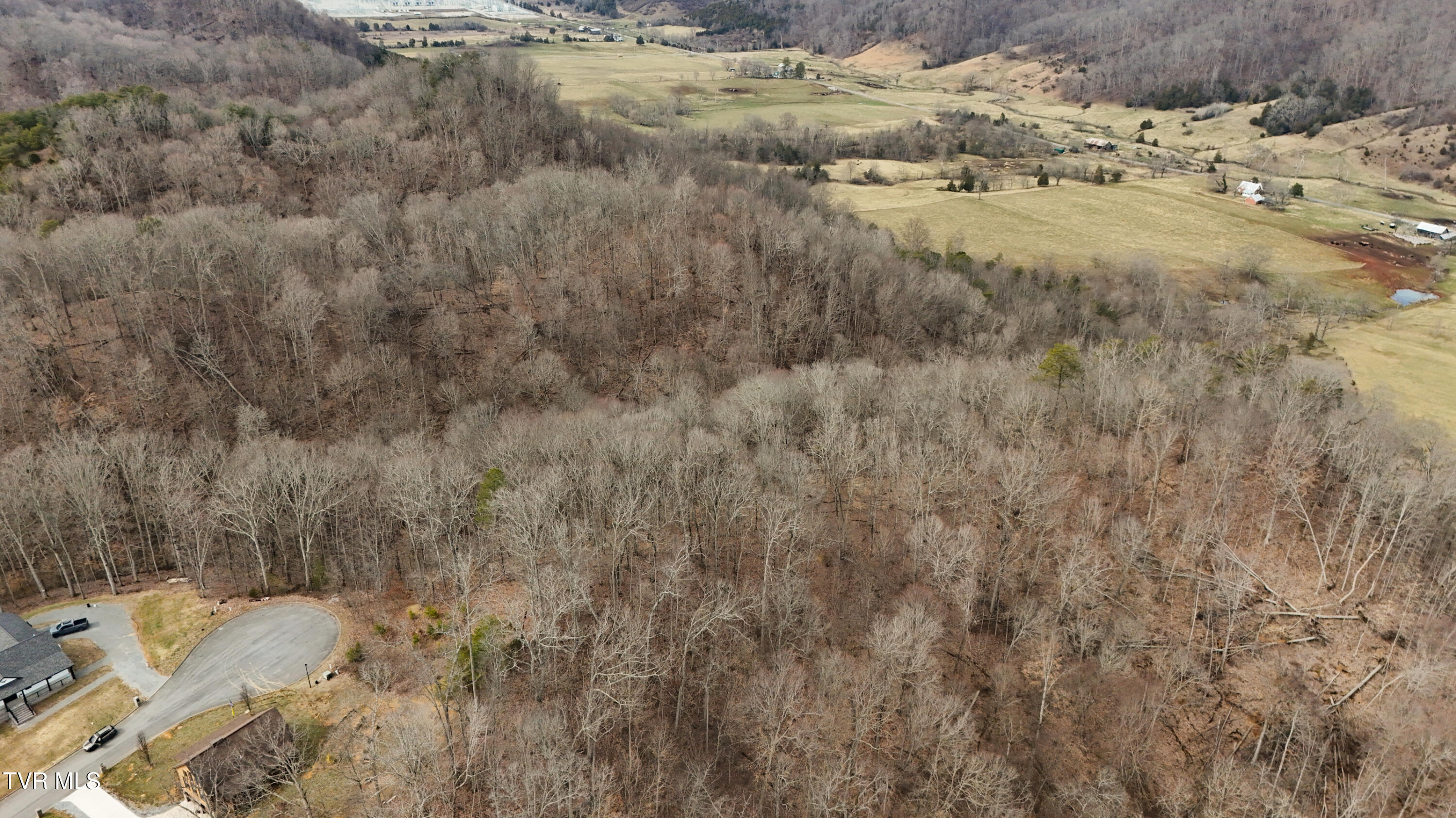 200-201 Fox Ridge Drive, Mount Carmel, Tennessee image 25