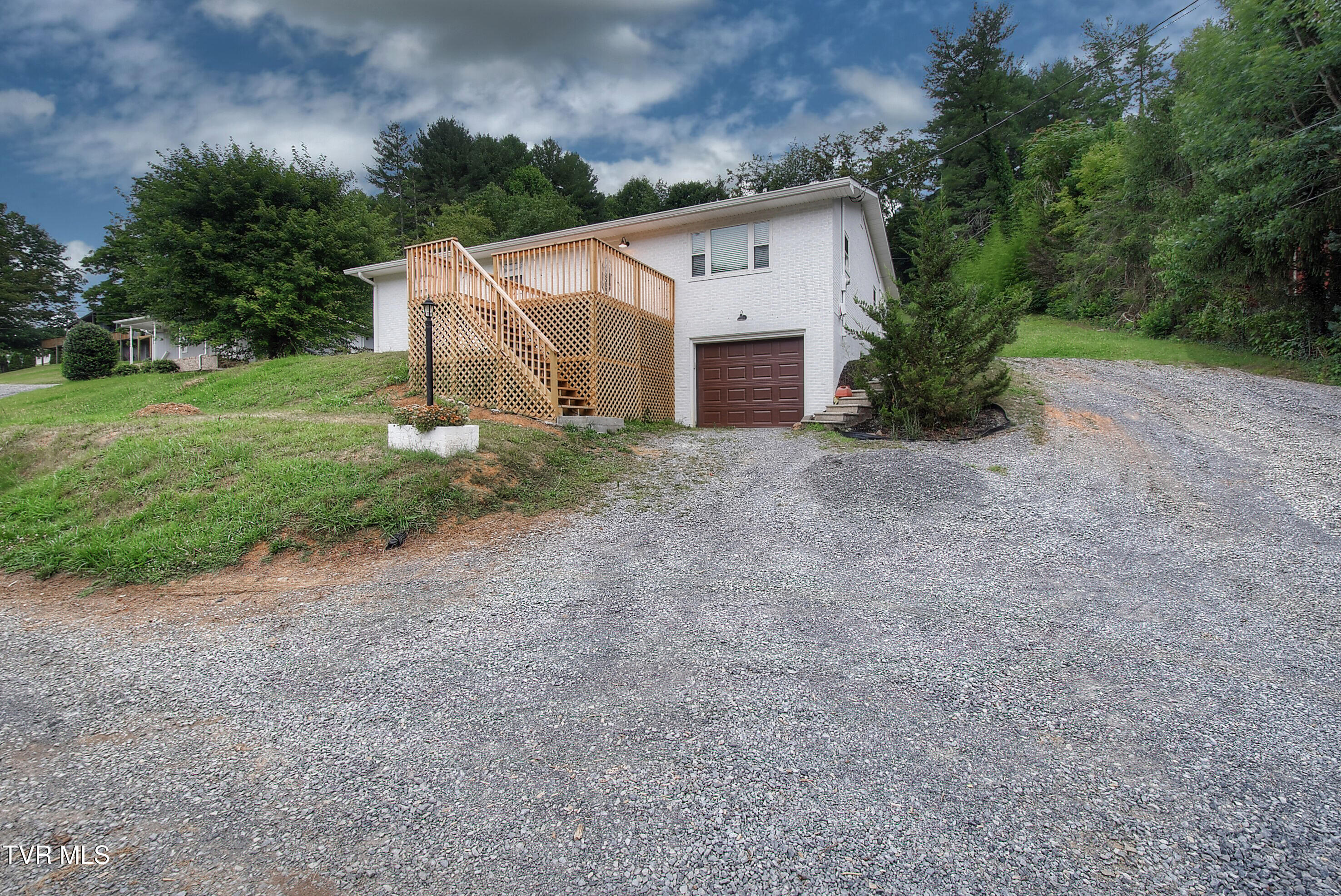 1660 Rock Springs Road, Kingsport, Tennessee image 1