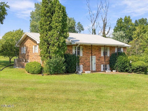Photo of 3220 Newport Highway, Greeneville, TN 37743 (MLS # 10001425)