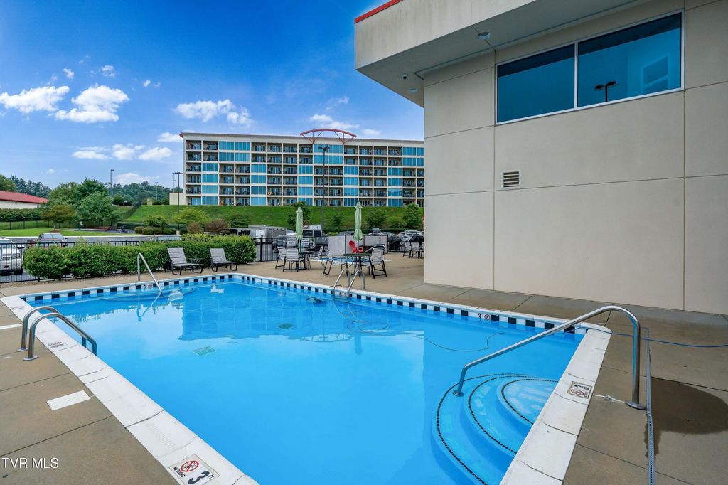 Photo of 120 Raceday Center Drive #303, Bristol, TN 37620 (MLS # 9993725)