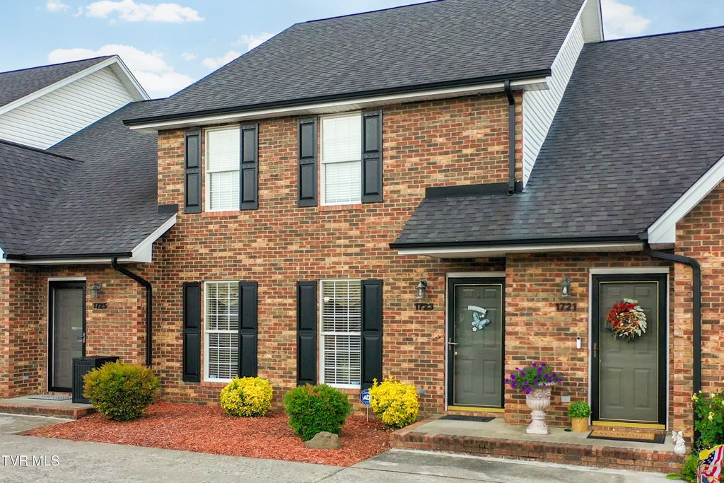 Photo of 1723 Blakewood Court #1723, Kingsport, TN 37660 (MLS # 9995857)